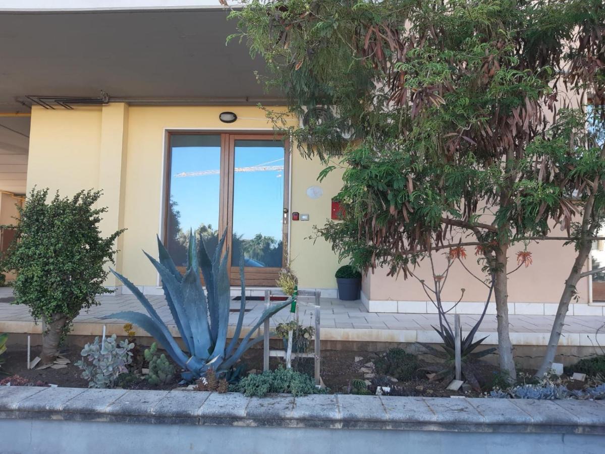 Casa Vacanze Da Lory Porto Torres Exteriör bild